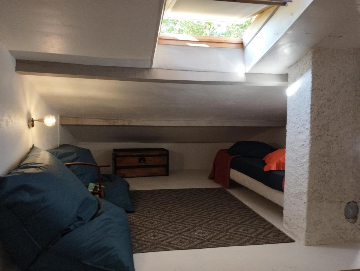 Chambre D'Hotes L'Orange Bleue Rustrel Exterior photo